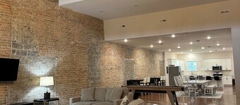 Beautiful new Condo sleeps up to 16 on New River with Rooftop Deck view of Falls