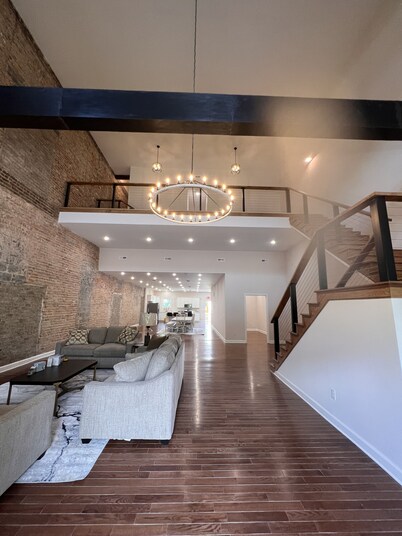 Beautiful new Condo sleeps up to 16 on New River with Rooftop Deck view of Falls