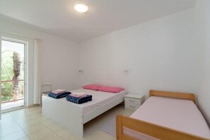 Apartment - Apartments Boguvila - Two-bedroom Standard Apartment With Terrace - (Supetar)