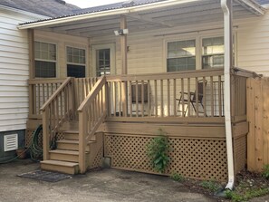 Exterior detail - Relaxed summer home near UK and Hospitals (Lexington)