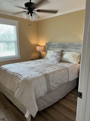 3 bedrooms, iron/ironing board, free WiFi, bed sheets