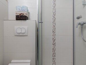 Departamento | Baño | Regadera y secadora de cabello 