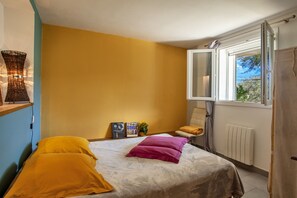 1 bedroom, free WiFi, bed sheets