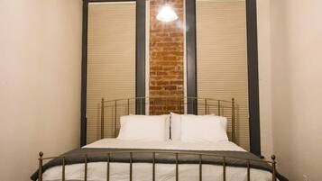 1 chambre, fer et planche Ă repasser, Wi-Fi gratuit, draps fournis