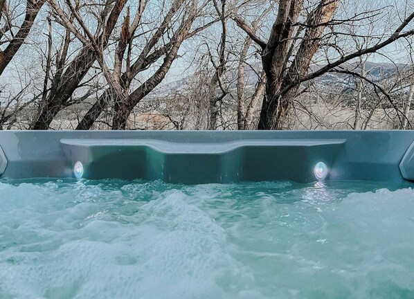 Bain à remous extérieur