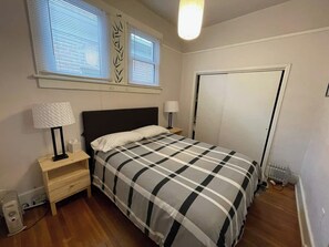 2 Schlafzimmer, Bügeleisen/Bügelbrett, kostenloses WLAN, Bettwäsche