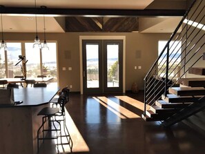 Interior - Spacious, lavish home in Pinion Hills, with a hot tub overlooking Salida (Salida)