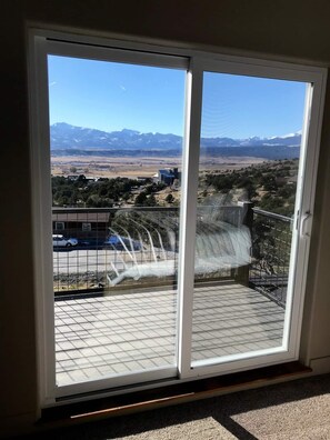 Interior - Spacious, lavish home in Pinion Hills, with a hot tub overlooking Salida (Salida)