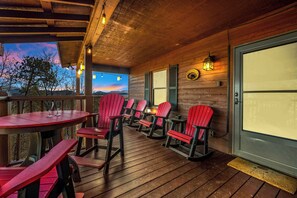 Outdoor dining - Views! Secluded Cabin, New Hot Tub, Fire Pit (Pigeon Forge)