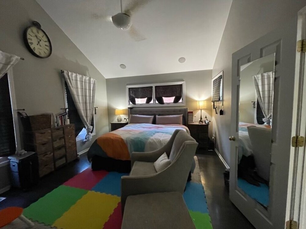 Beautiful Bronzeville Home with Gym & Yard Chicago Vrbo