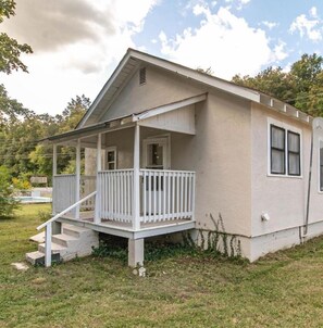 Exterior - Quaint Haven (Van Buren)