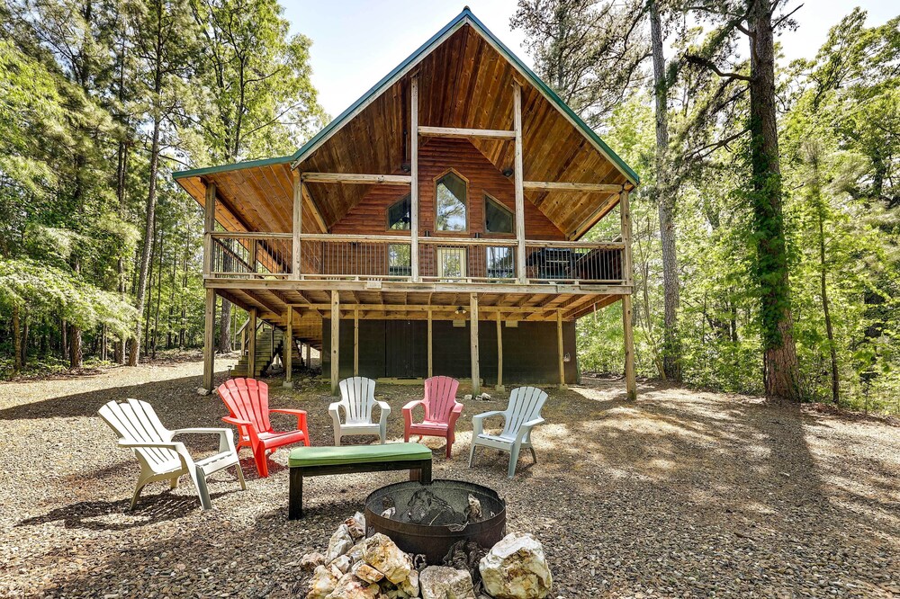 Secluded Broken Bow Rental Cabin ~ 6 Mi to Lake!