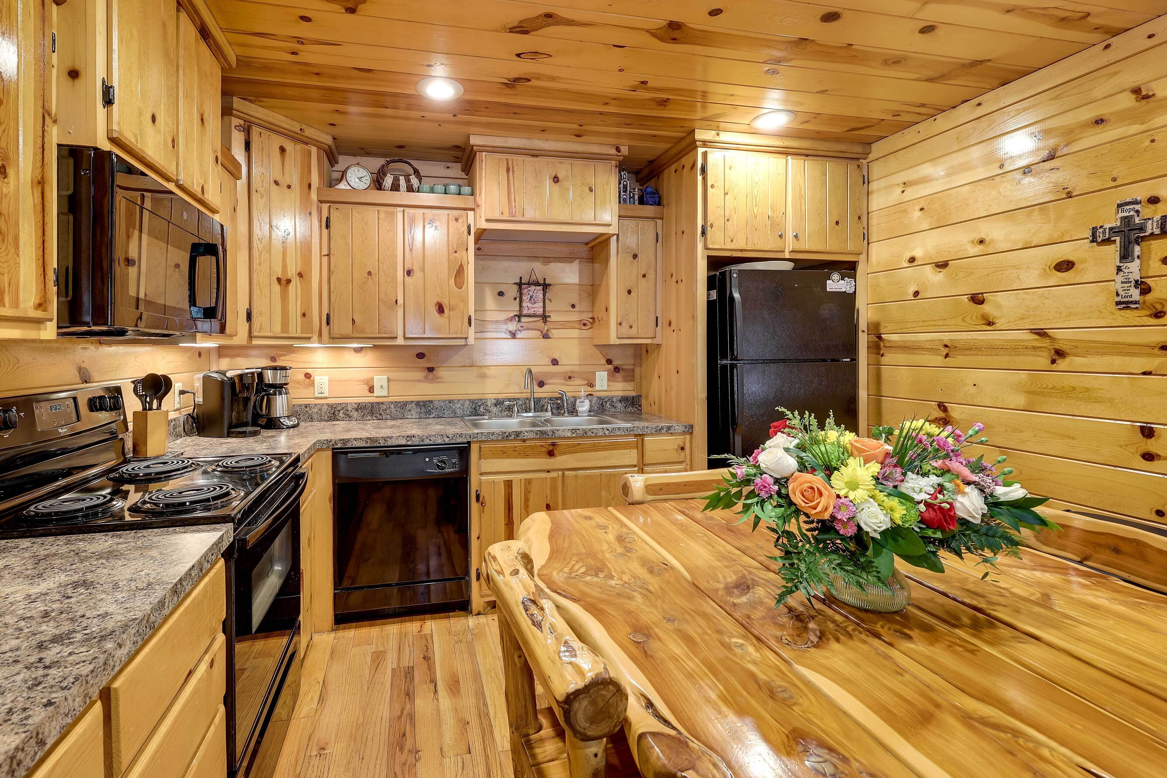 Broken Bow Rental Cabin ~ 6 Mi to Broken Bow Lake!