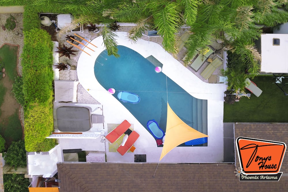 suite with kitchenette, pet friendly, clothing optional pool, in a gay hotel