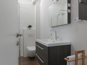 Apartment | Bathroom | Shower, hair dryer