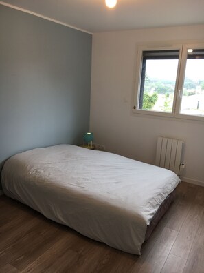 3 bedrooms, WiFi, bed sheets