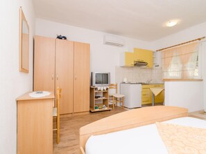 Room - Apartments Skurla - Studio Apartment With Terrace (Mljet)