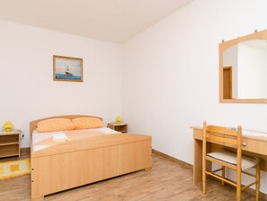 Apartment - Apartments Skurla - Studio Apartment With Terrace (Mljet)