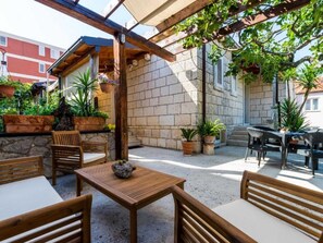 Apartment | Exterior - Apartments and Room Frane - Studio With Terrace (Dubrovnik)