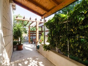 Apartment | Exterior - Apartments and Room Frane - Studio With Terrace (Dubrovnik)