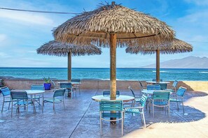 Outdoor dining -   Dlx OCEANVIEW Maui  Studio..Updated!
West Maui. AC. Royal Kahana. (Lahaina)
