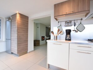 House | Private kitchen - Lovely Holiday Home in Gros Chene With Bubble Bath (Havelange)