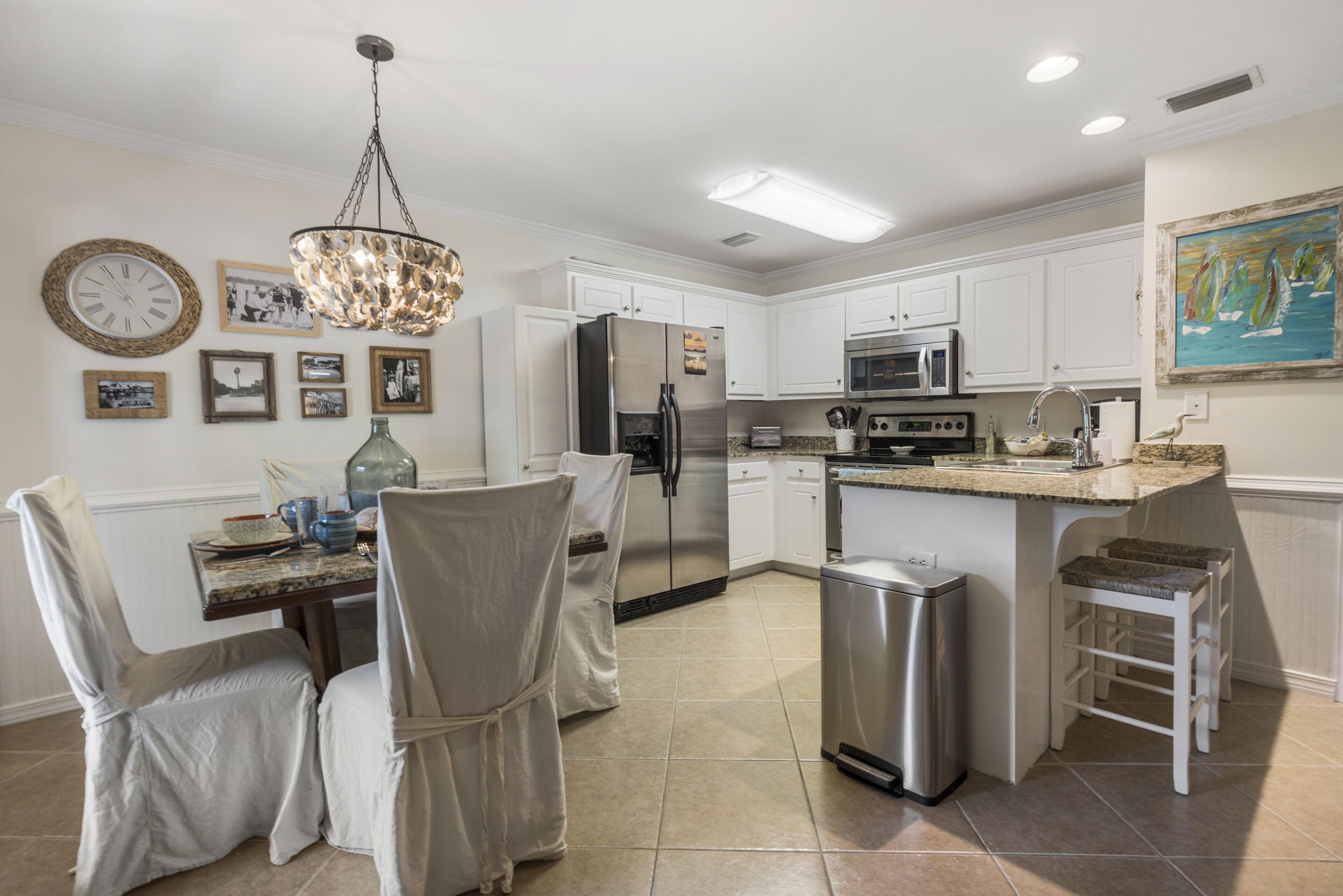 Condo Retreat .25 miles from Dunes/Pelican Bay!