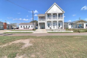 Exterior - Joys Beach House (Rockport)
