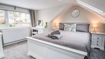 3 bedrooms, individually decorated, individually furnished, free WiFi