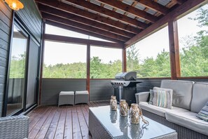 Property grounds - Le Héron : Modern Waterfront Chalet with Spa (Sainte-Émélie-de-l'Énergie)