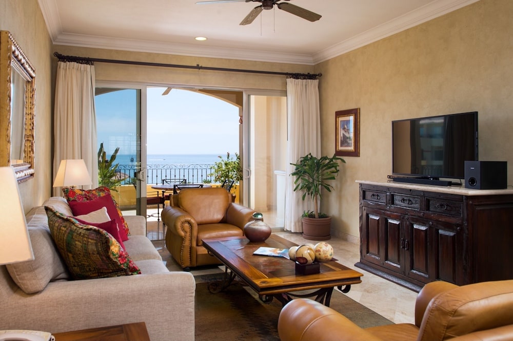 Villa la estancia located on the pristine medano beach