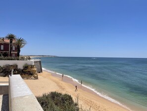 Beach nearby - Algarve, T2 apartment w/balcony, Armação de Pera (Armação de Pêra)