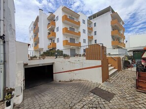 Exterior - Algarve, T2 apartment w/balcony, Armação de Pera (Armação de Pêra)