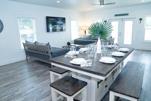 Dining - Coastal Elegance Villa & Pool Sleeps 18 (Panama City Beach)
