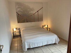 3 chambres, fer et planche Ă repasser, lit parapluie, Wi-Fi gratuit