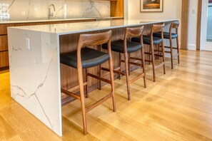 Dining - The Penthouse, Downtown Lenox by Evergreen Home (Lenox)