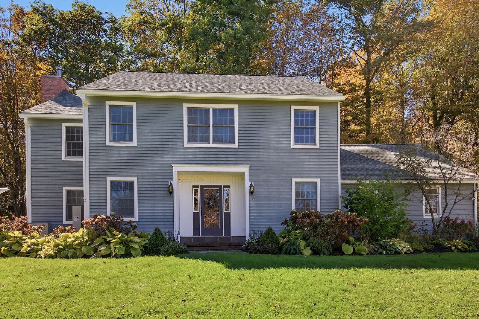 Richmond Grand Colonial, on 2.7 Acres