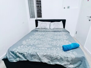 1 bedroom, WiFi, bed sheets