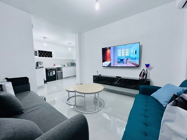 TV - New Apartment! Your home in Israel luxury suit (בת ים)