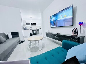 TV - New Apartment! Your home in Israel luxury suit (בת ים)