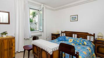 Apartment | 2 bedrooms, iron/ironing board