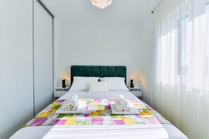 1 slaapkamer, een strijkplank/strijkijzer, gratis wifi, beddengoed