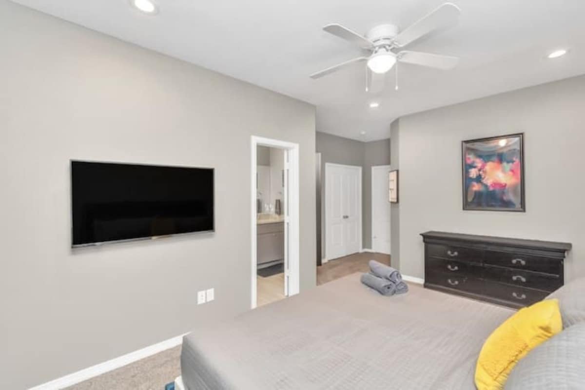 Photo 20 of King-sized master suite and 6 minutes away from Minute Maid Park & Toyota Center
