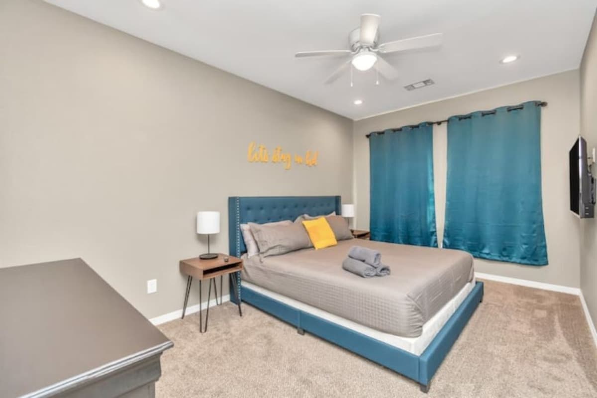 Photo 15 of King-sized master suite and 6 minutes away from Minute Maid Park & Toyota Center