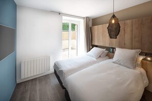 3 bedrooms, iron/ironing board, free WiFi, bed sheets - Cezon Island - Luxury duplex with magnificent sea (Landéda)