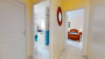 1 chambre, fer et planche Ă repasser, accĂšs Internet