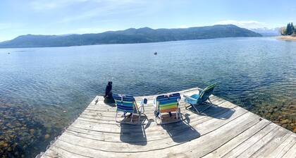 Sunnyside Lakehouse - Semi-Waterfront - Shuswap Vacations & Sledding Accommodation