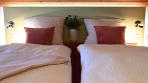 Room - Kuschelige Ferienwohnung in Ruhiger Lage, 10 min zu Fuß zum Strand (Langenargen)