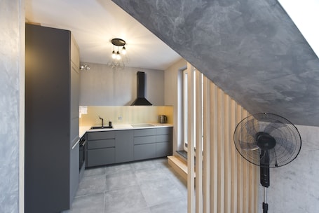 Placa de cocina, lavavajillas, tetera/pava eléctrica