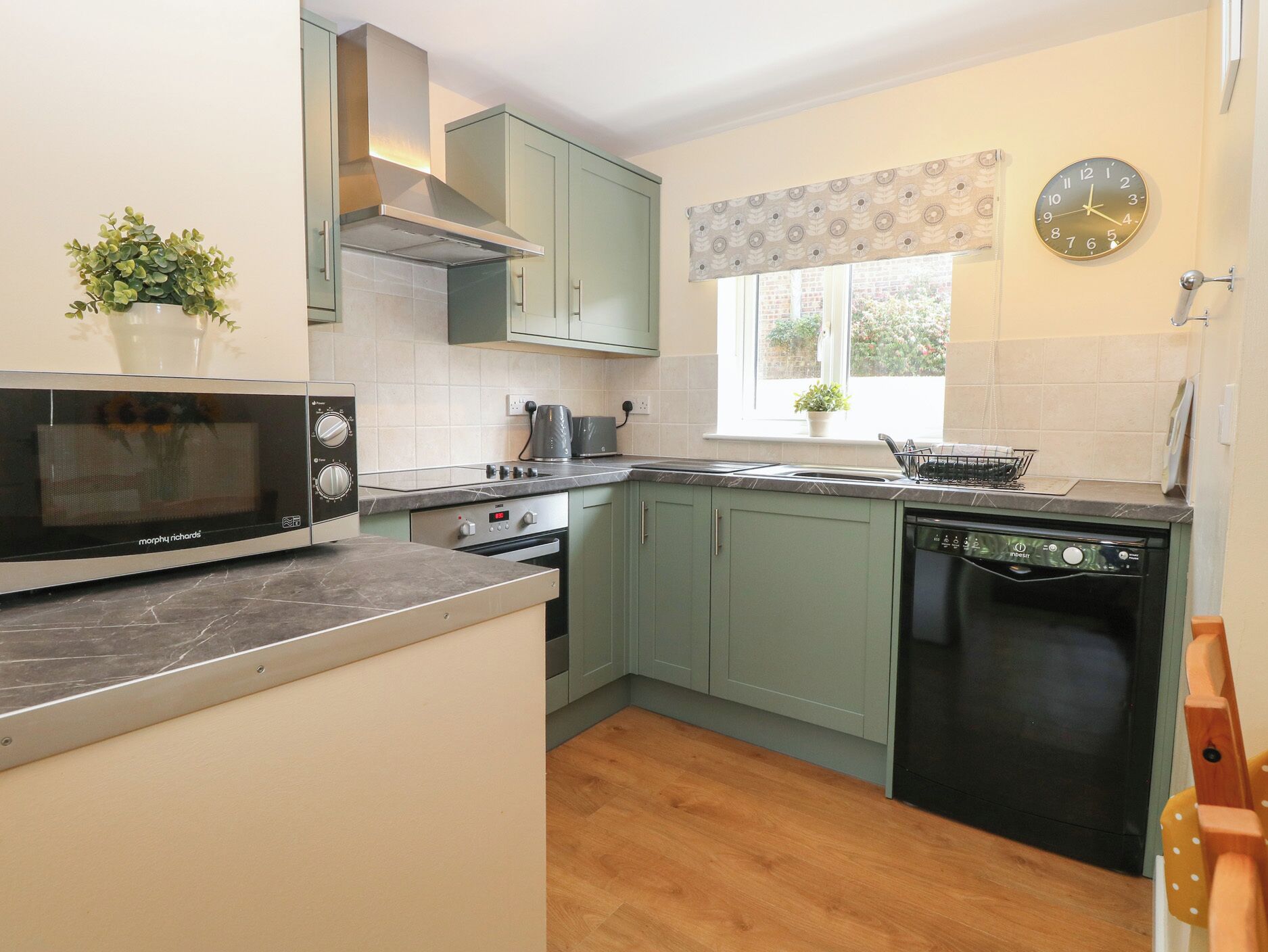 Cottage | Interior